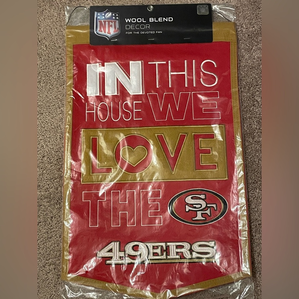 NIP San Francisco 49ers Official NFL wall Hanging banner In this house love 49er